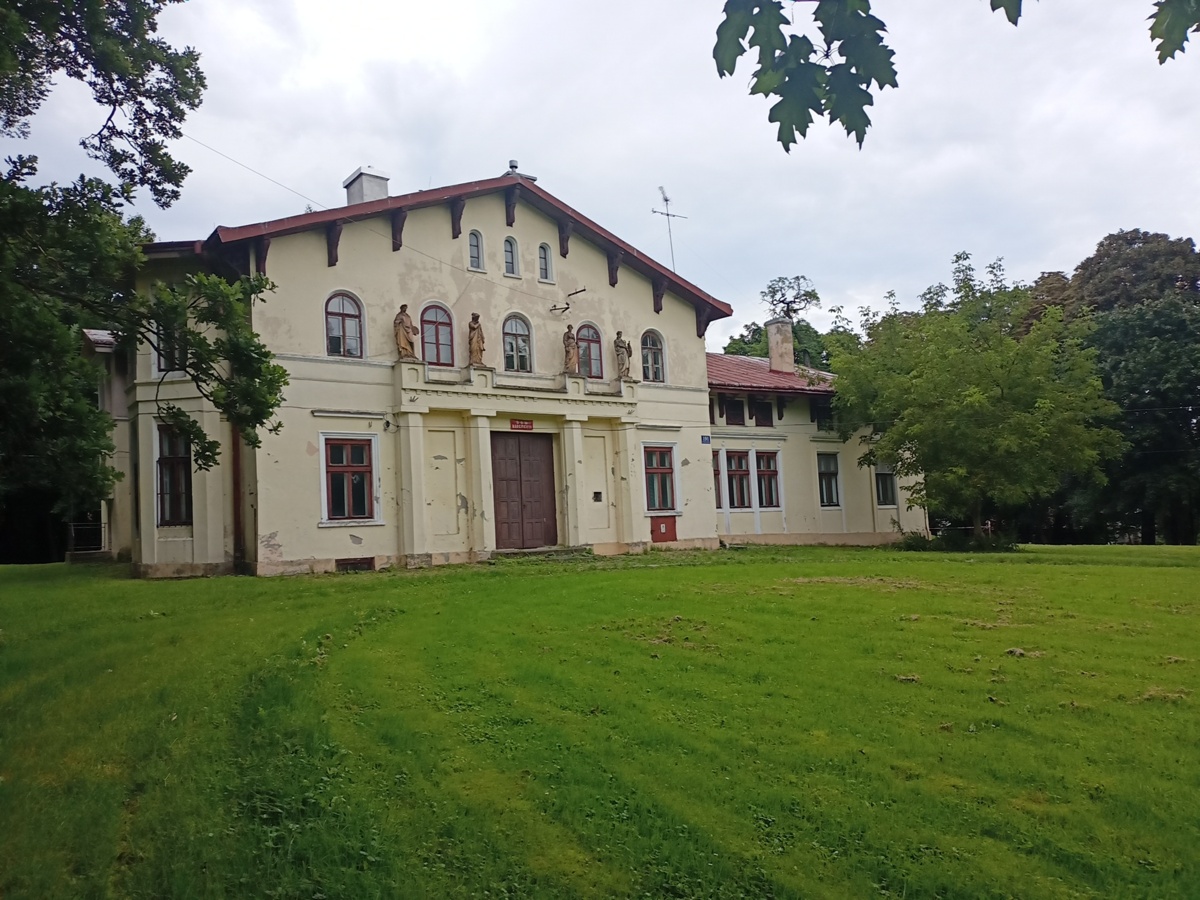 365a135b-94fe-403e-88ed-829602bf1634