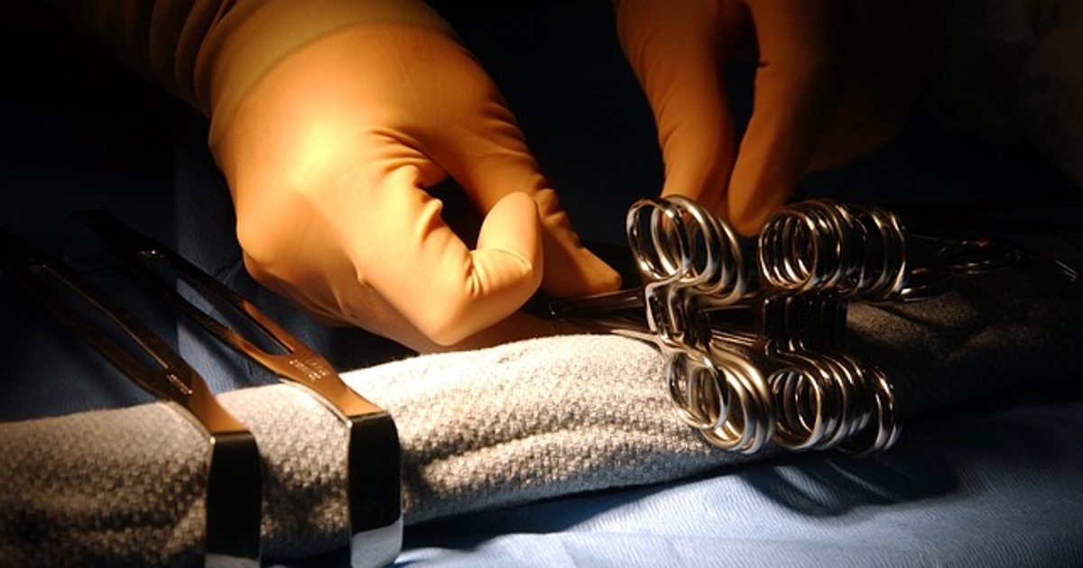 Odszkodowanie za operacje -20k. Pokrycie kosztow procesu - 30k. Polskie sądy