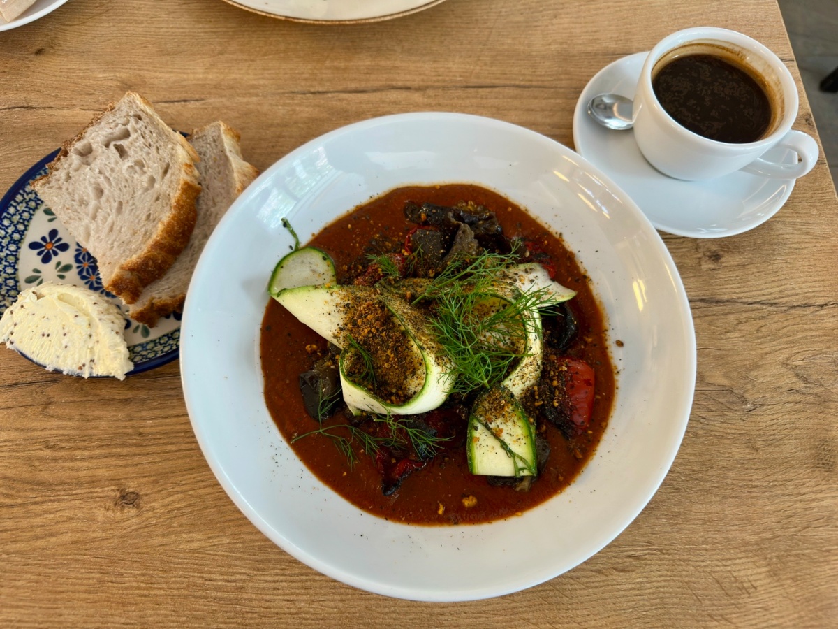 f7b4ebd3-a1dd-4949-95c3-1224c5d11c22