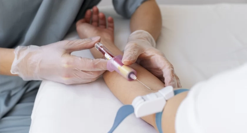 AIDS we Wrocławiu. Szef sanepidu: "Kobiety to głównie nie-Polki. Ale panowie to już wrocławianie"