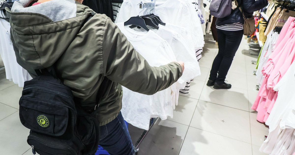 Koniec z niszczeniem nowych ubrań. Unia bierze się za modę jednorazową