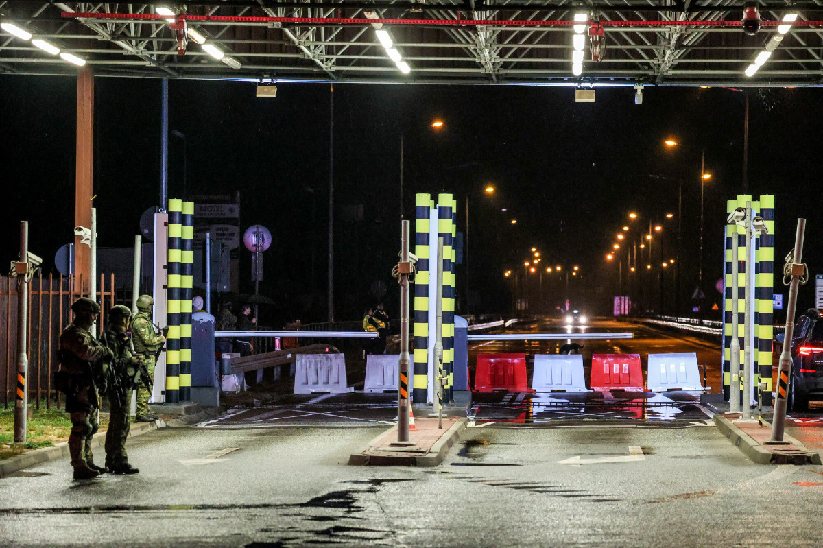 a752bba8-351b-4448-a19d-41c4195afe43