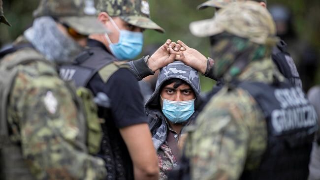 "Gdyby istniało zagrożenie życia, podałbym im chleb wbrew rozkazowi". Były żołnierz o sytuacji w Usnarzu