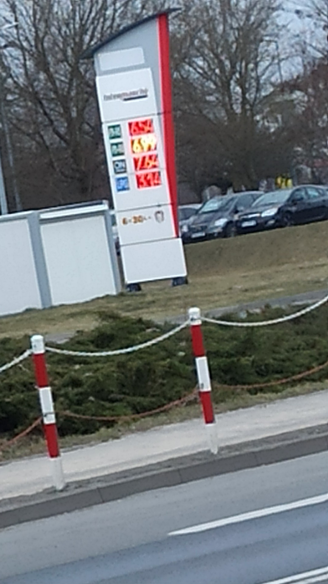 f0d1a1b6-a906-490b-a635-0808ada9dbdb