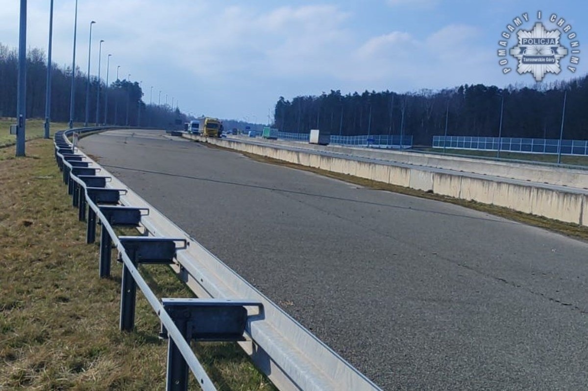 Nocna kradzież na A1. Złodzieje okradli 100 latarni