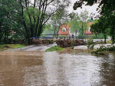Burze nad Polską. Zalane drogi, domy, ewakuowani harcerze