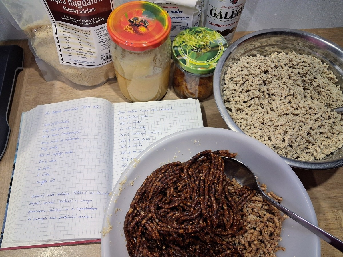 26257590-8fb4-47b5-9cc8-9b633e0944ed