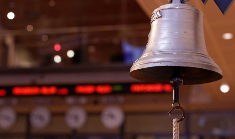 Bankowy potop na GPW. Kernel wyprzedaje majątek