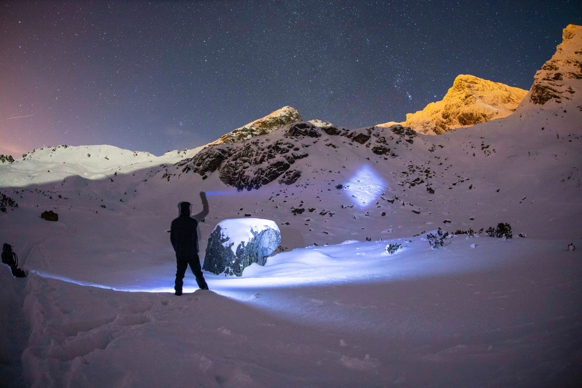 Atak nożownika w Zakopanem. Trwa policyjna obława