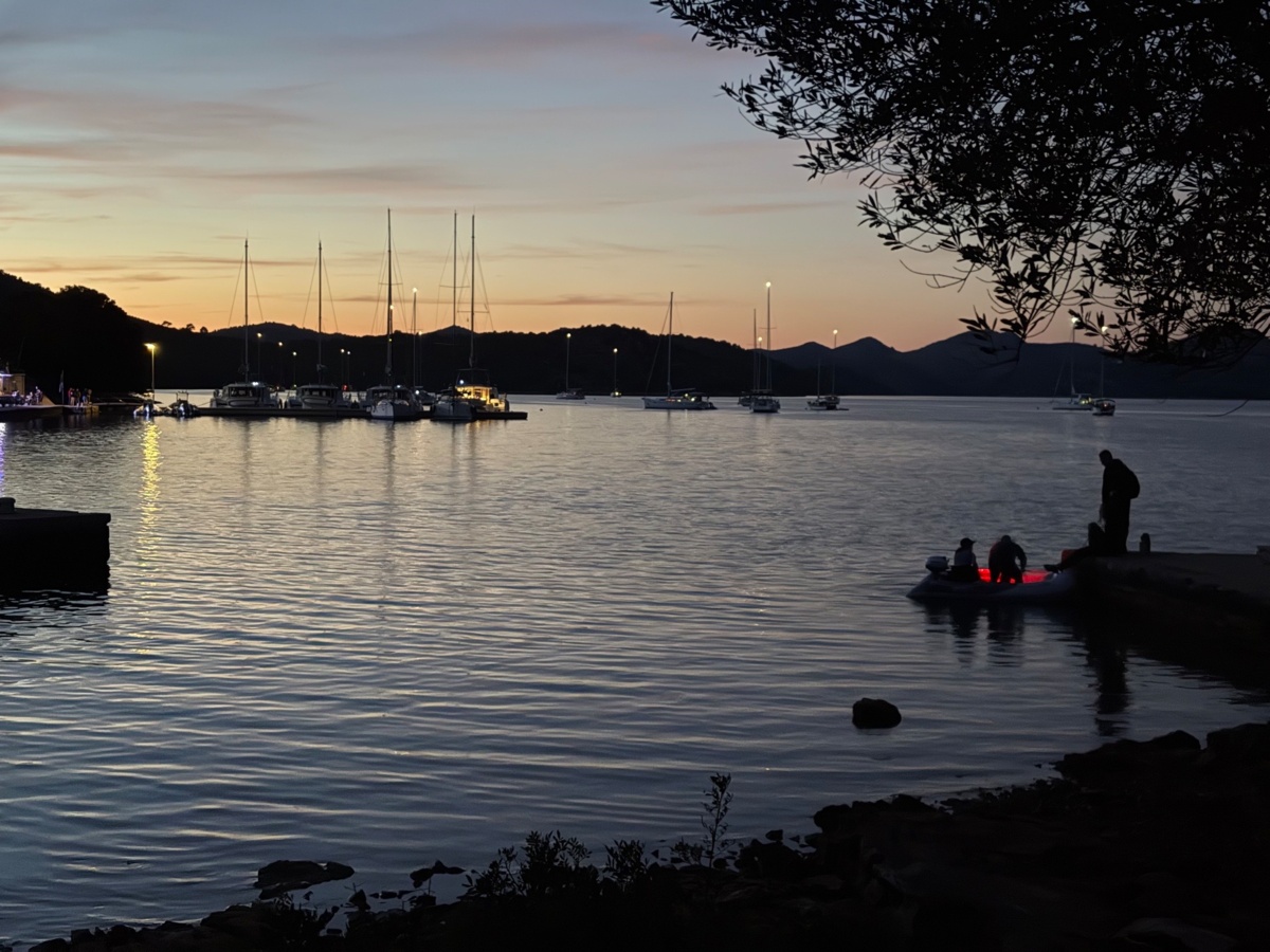 d4a307c7-b3b9-494d-b529-133a683aee33