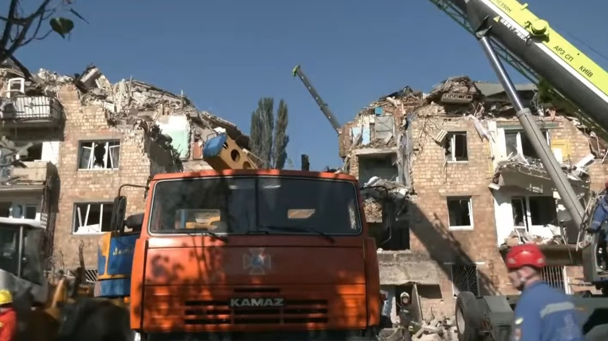 Zmasowany atak Rosji na Kijów. Są ofiary śmiertelne, w tym dzieci