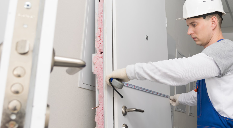 Pieniądze na wymianę okien i drzwi. Nawet 100 proc. dla właścicieli domów i mieszkań