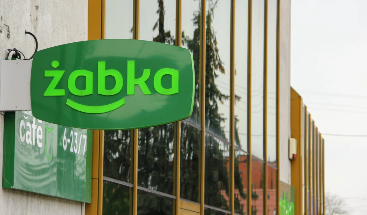PKO wchodzi do Żabki. Rewolucja w sklepach staje się faktem. Sprawdzamy, co się zmieni