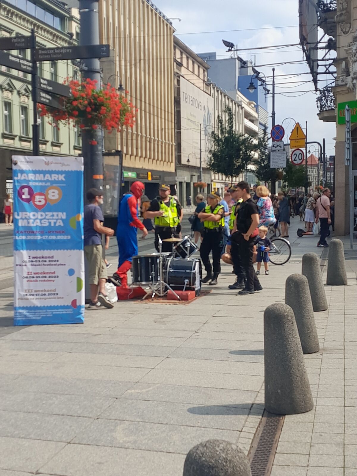 13b8a6f3-e31e-4c74-b869-ab7c1cea547f