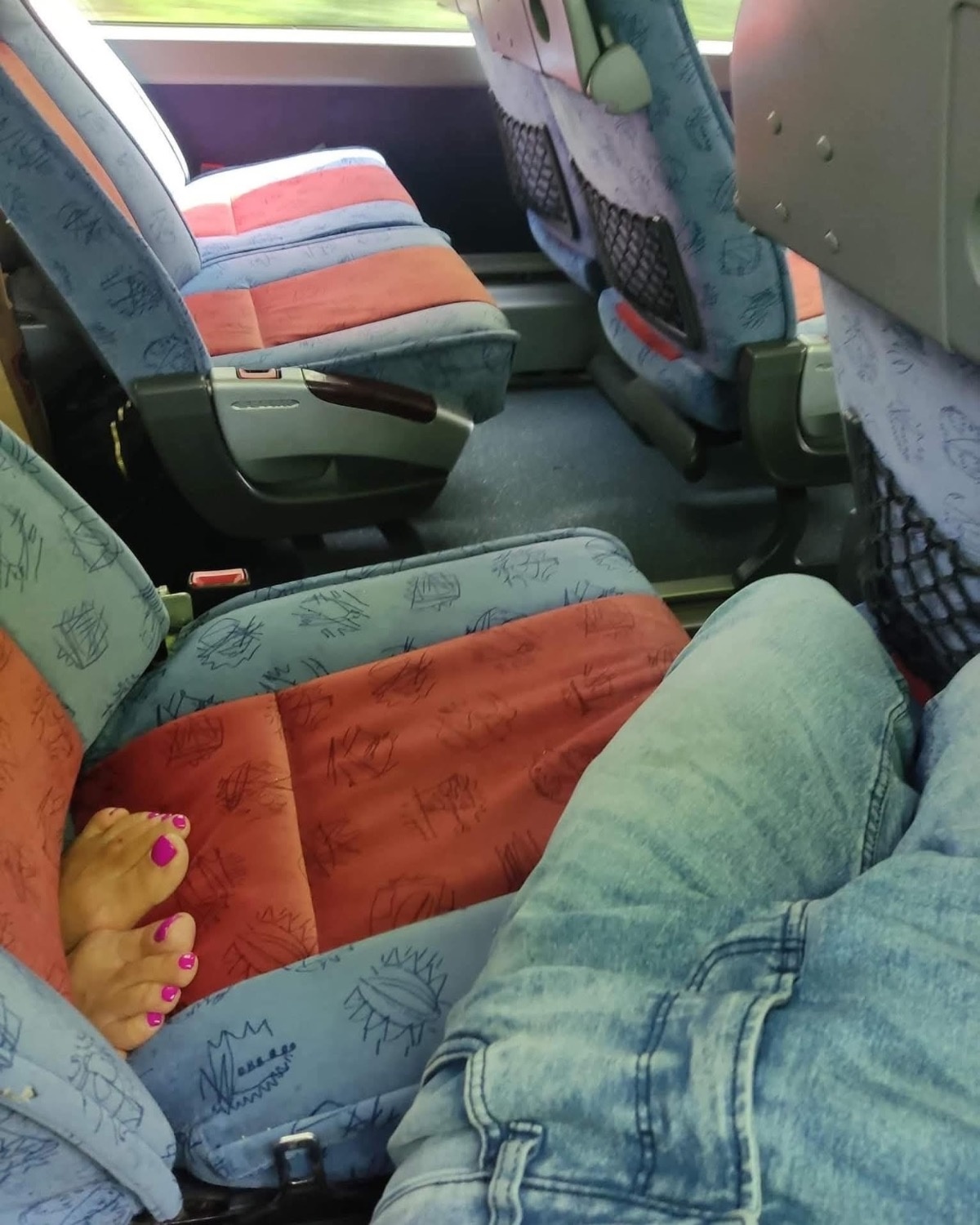 e0d9c102-e403-40b5-8dc1-f5c26c6ca53f