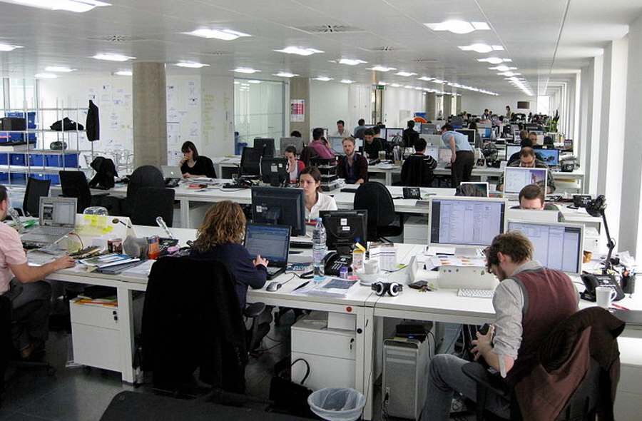 Jak zmniejszyć szkodliwe skutki zdrowotne długotrwałego siedzenia? Naukowcy mają odpowiedź