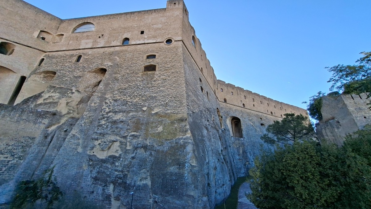 942dcfac-ab00-4dd8-b3c4-4ec85d90e385