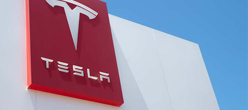 Sprzedaż Tesli w Europie obniży się o prawie 45% w wyniku kontrowersji wokół powiązań Muska z Trumpem