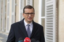 Morawiecki: pierwsza niedziela Adwentu to początek radosnego oczekiwania na święta Bożego Narodzenia