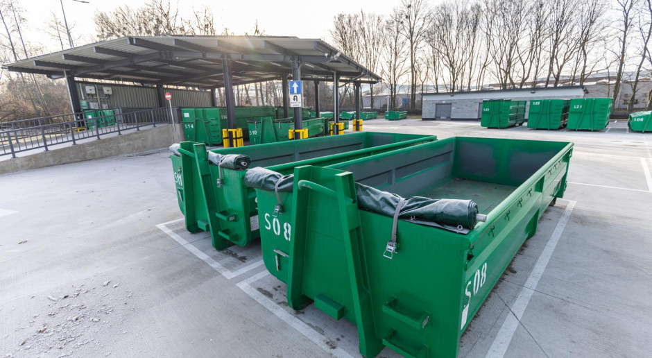 Ponad 115 mln zł dla samorządów. Powstaną punkty selektywnej zbiórki odpadów i naprawy sprzętów