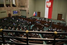 Nowy sondaż dla "Wydarzeń" Polsatu. PiS na czele, Polska 2050 ze spadkiem
