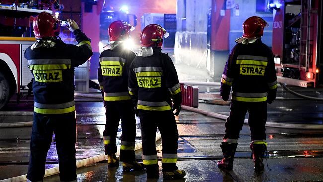 Po przejściu burz bez prądu pozostaje ponad 49 tys. odbiorców