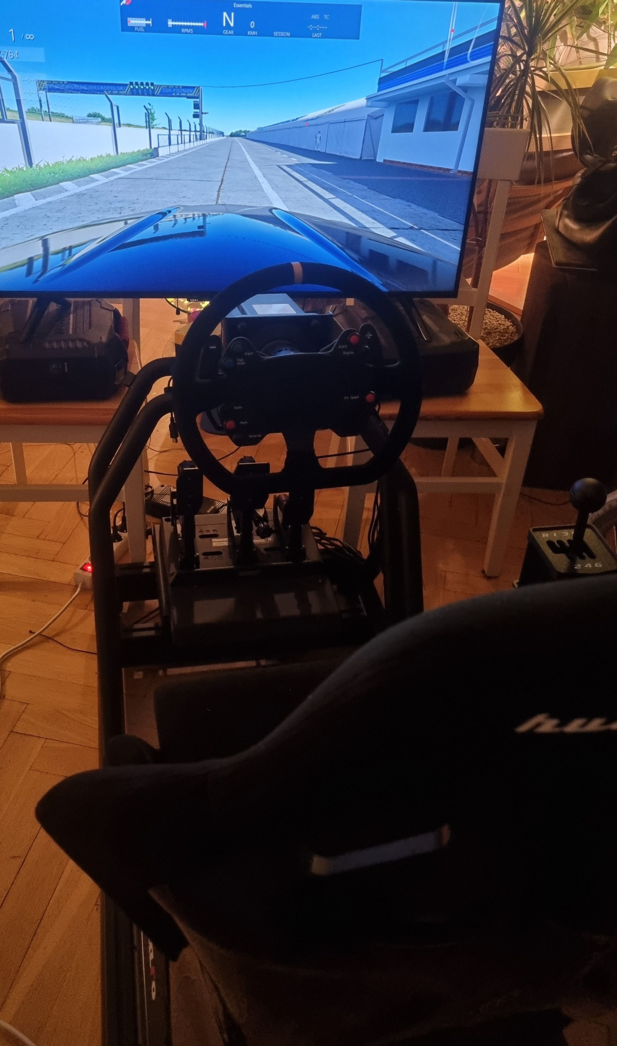 afd8242f-c51b-4c96-8ba4-300a7aad9c0d