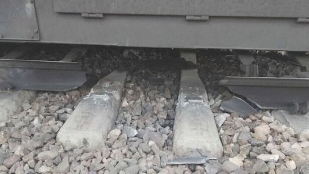 Prowokacja na torach do Puław? Ubytek 1m torów