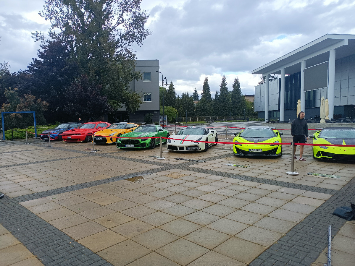 72e0f675-044a-4615-bf7f-940c7cc2213f