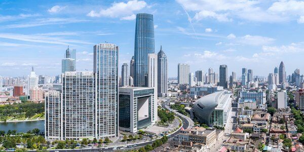 Wariant Omikron dotarł do Chin. Pierwsze zakażenie w Tiencinie