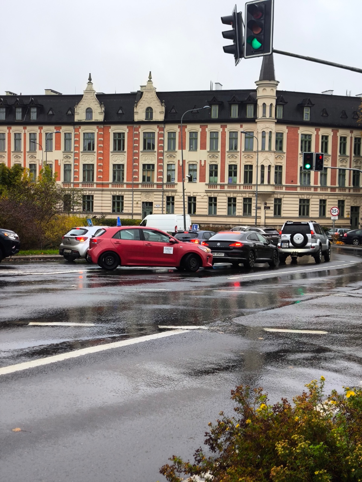 ad6878a6-6233-4c94-8cad-e3819c90fcd9