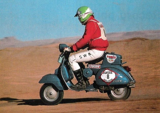 Vespa P200E na rajdzie Paryż - Dakar