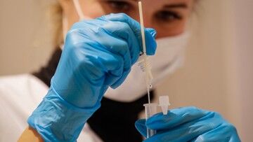 Holandia. Resort zdrowia wyrzuca 4,1 mln testów na koronawirusa o wartości 30 mln euro