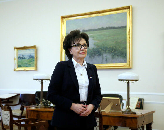 Zaskakująca podwyżka podwładnej Elżbiety Witek. Jej pensja wzrosła o 60 proc.