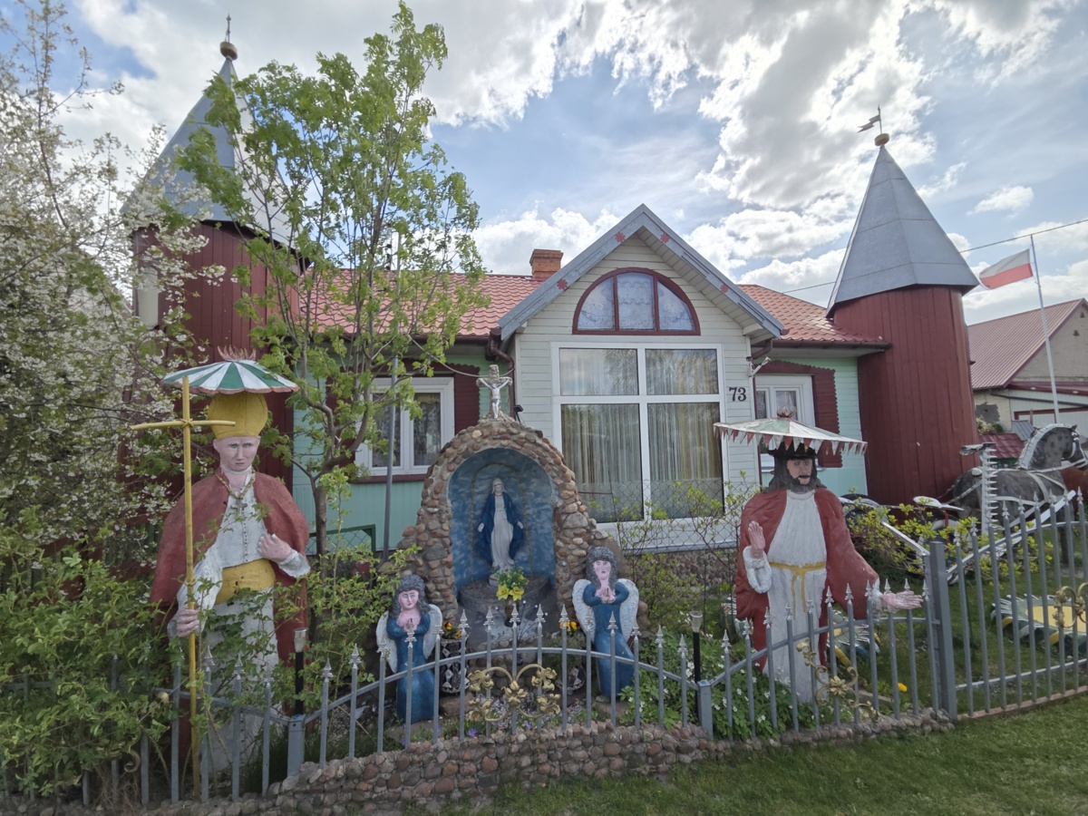 f146593d-8ba5-480a-a106-23ba6e655ddc