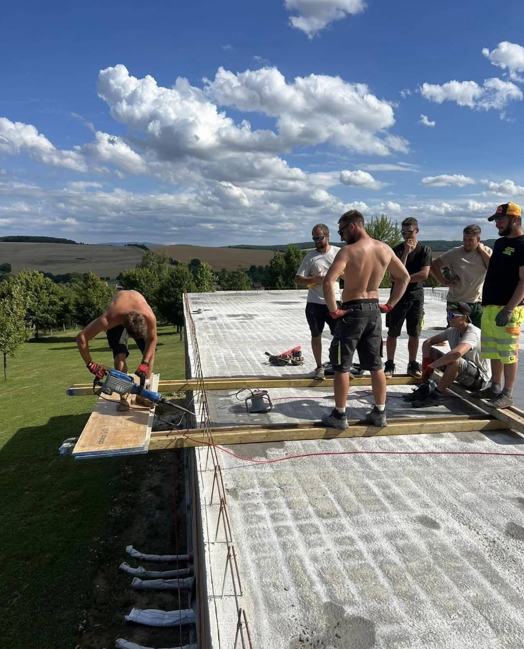 d60cdb6e-0487-47e6-9ad2-304006406c9b