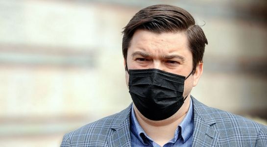 Kwarantanna dla zaszczepionych jednak nie automatyczna