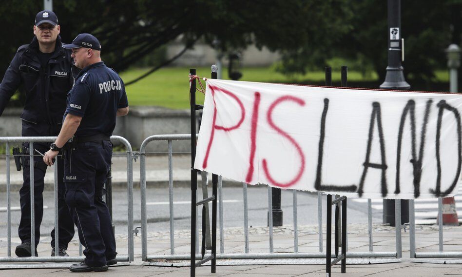 Rośnie liczba niezadowolonych z rządu Mateusza Morawieckiego