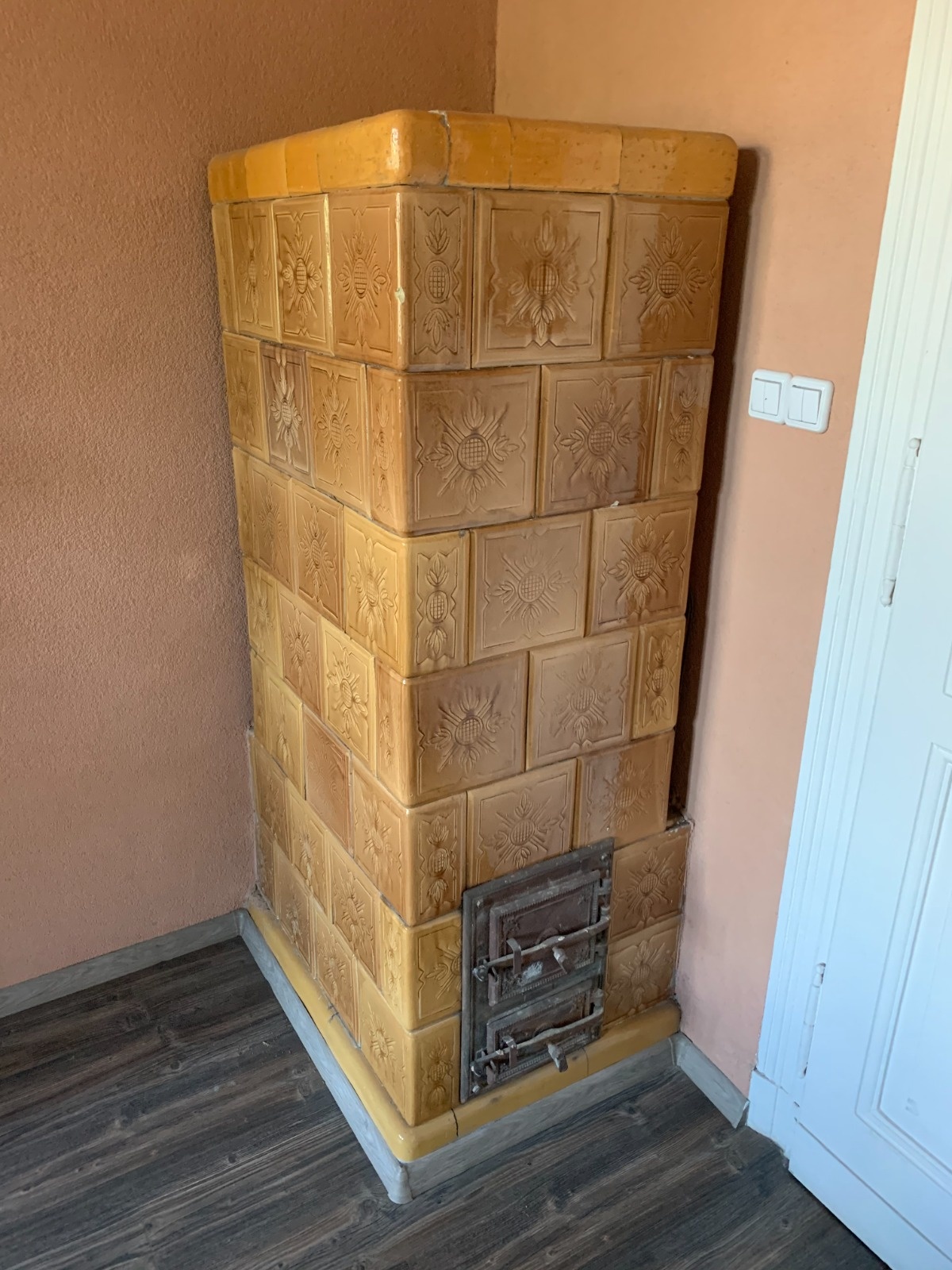 f6f1d1e9-cb60-4d34-9f72-96bed323944b