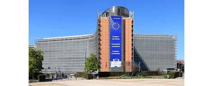 Komisja Europejska wypłaciła w poniedziałek Polsce miliardy euro z Funduszu Odbudowy