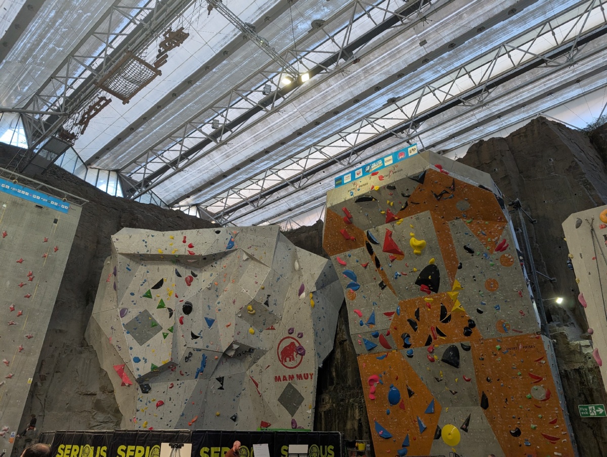 4c0ee303-7bff-4c35-9305-09252b929823