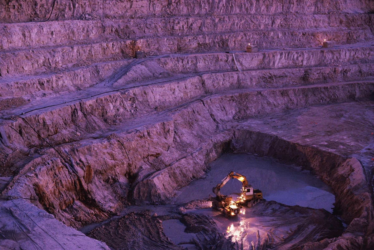 Świat potrzebuje więcej uranu, Francja dywersyfikuje jego źródła