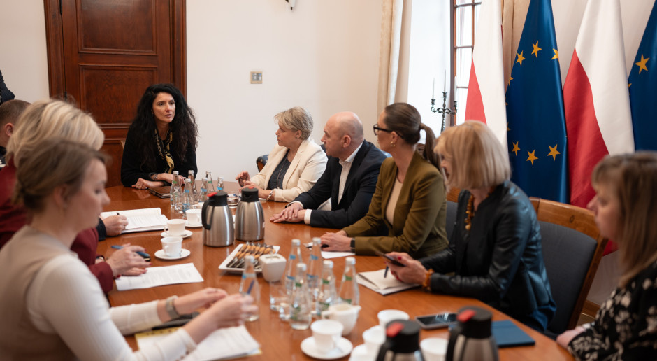 Hejt w szkołach i tragiczna śmierć uczennicy. Województwo reaguje