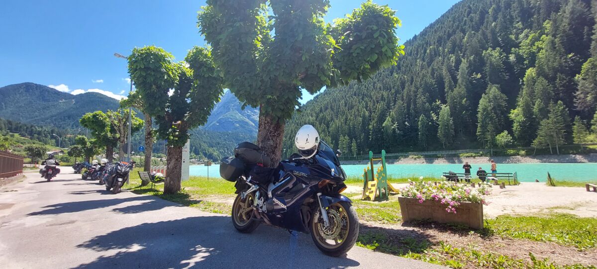 fcf928ce-ef01-49e2-af61-4016f34e7048