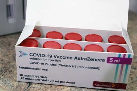 Naczelna lekarz Queensland ostrzega młodych przed AstraZeneką