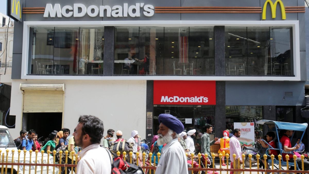 McDonald’s stawia na białko? Specjalny dodatek w burgerach