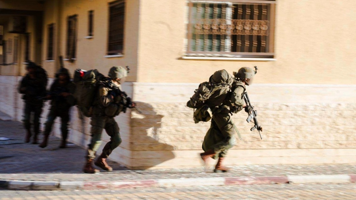 Izrael: Prokuratura wojskowa zamknęła sprawę gwałtu na palestyńskim więźniu | Konflikty.pl