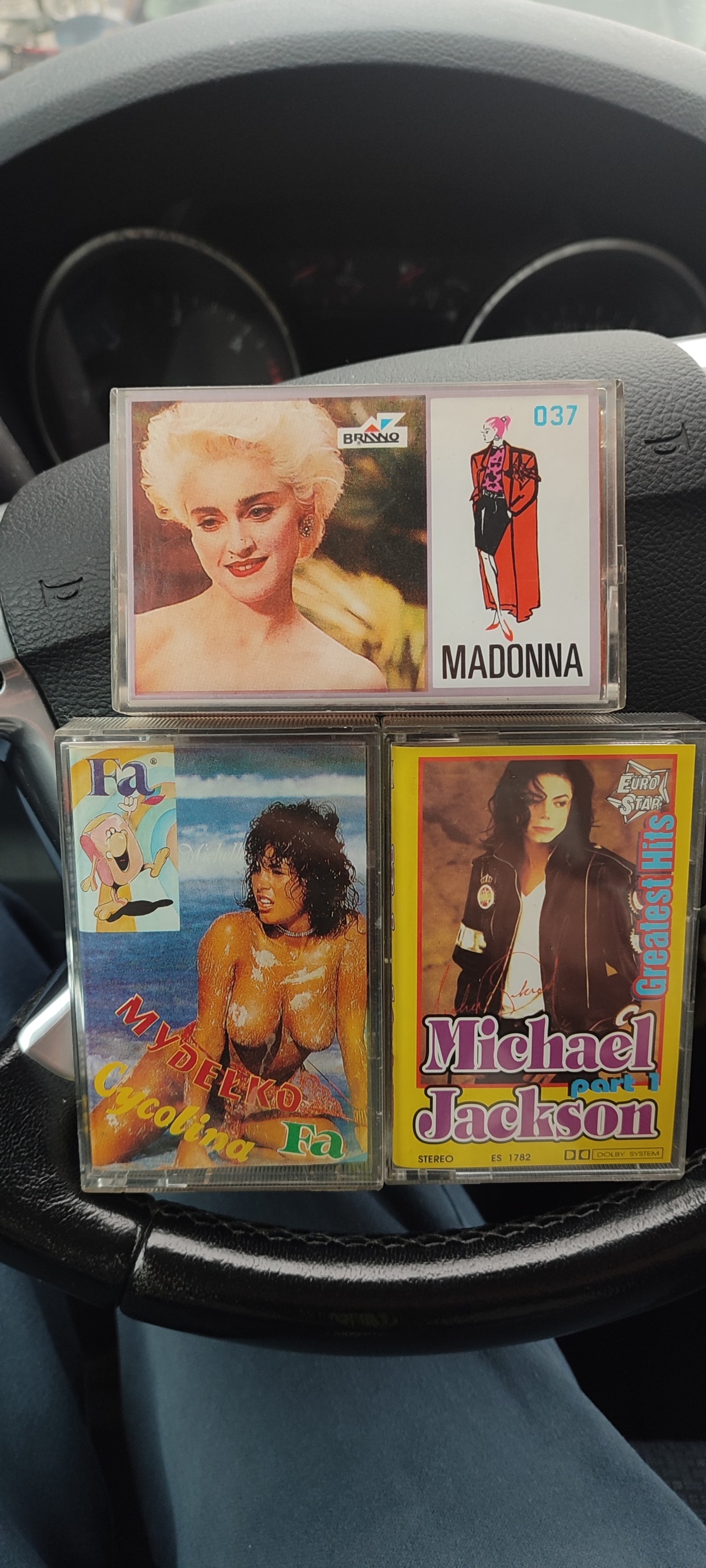 eafb72bc-9c0c-49c0-82c7-36a4f258088c