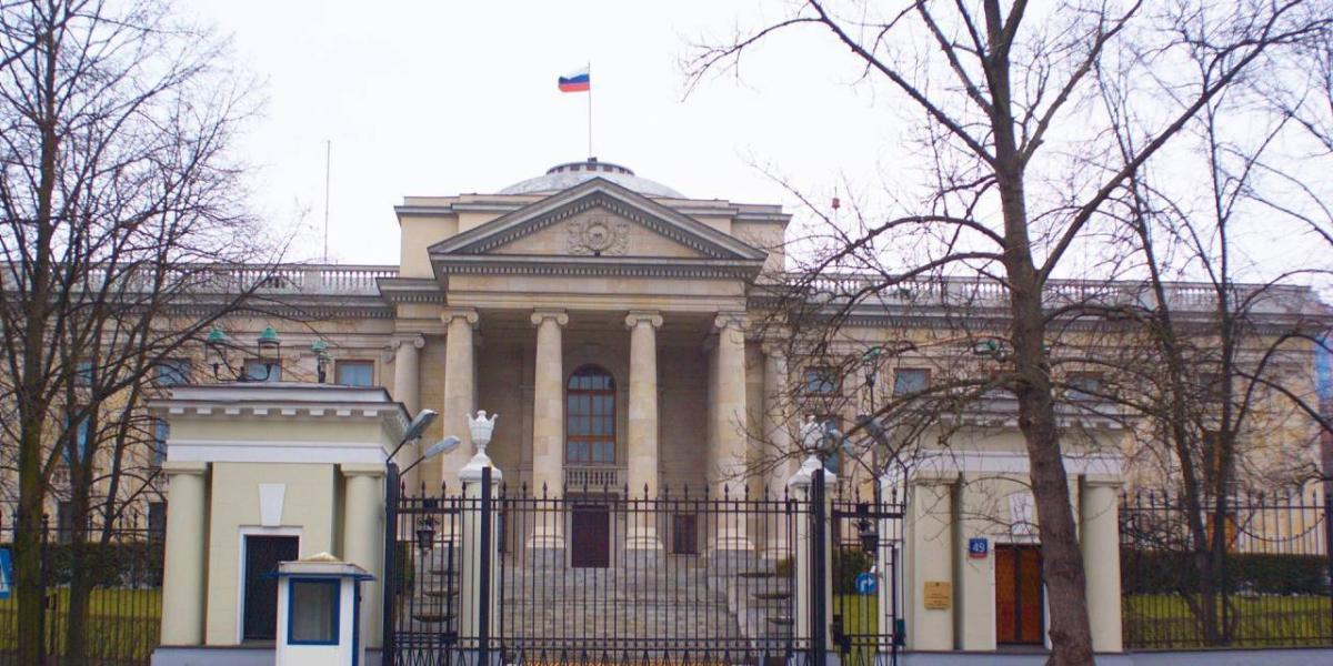 Ujawniono 182 anteny podsłuchowe na rosyjskich ambasadach. W Warszawie prowadzą nasłuch w promieniu 30 km! | Niezalezna.pl