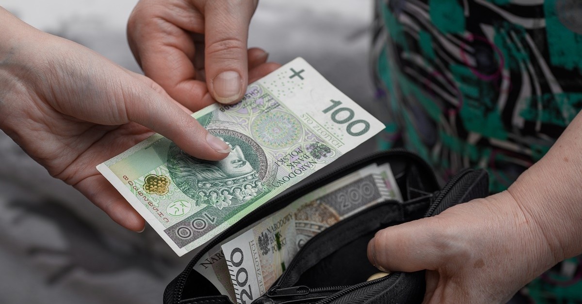 ZUS alarmuje! Myślisz o emeryturze w wieku 40-50 lat? "To jest już trochę późno"